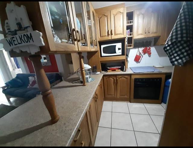 3 BEDROOM APARTMENT FOR SALE IN HARTENBOS CENTRAL